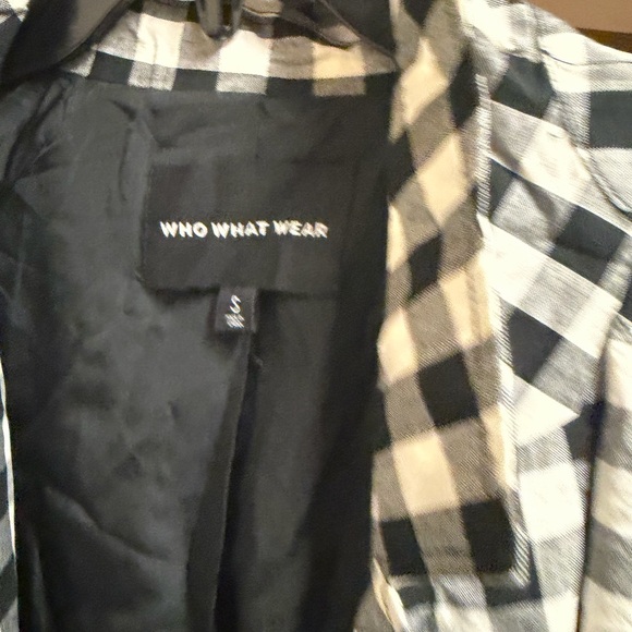 Black & White Gingham Belted Trench Coat - Picture 6 of 6